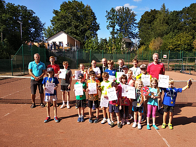 Prima Beteiligung beim Tennis Kids- & Teens-Cup